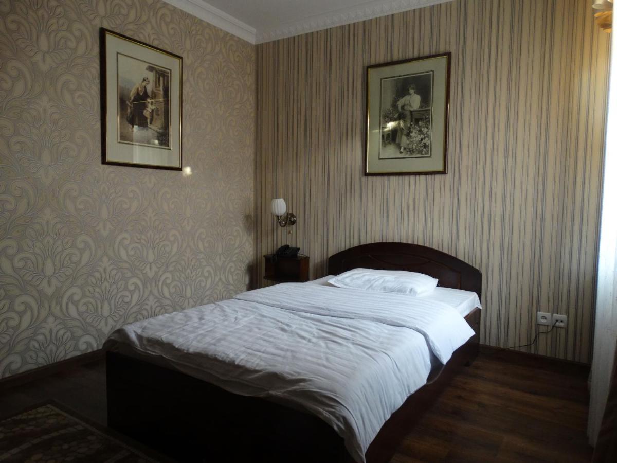 Hotel Papillon Taskent Exterior foto