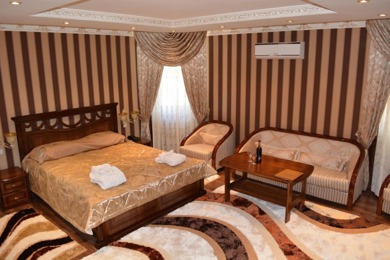 Hotel Papillon Taskent Exterior foto