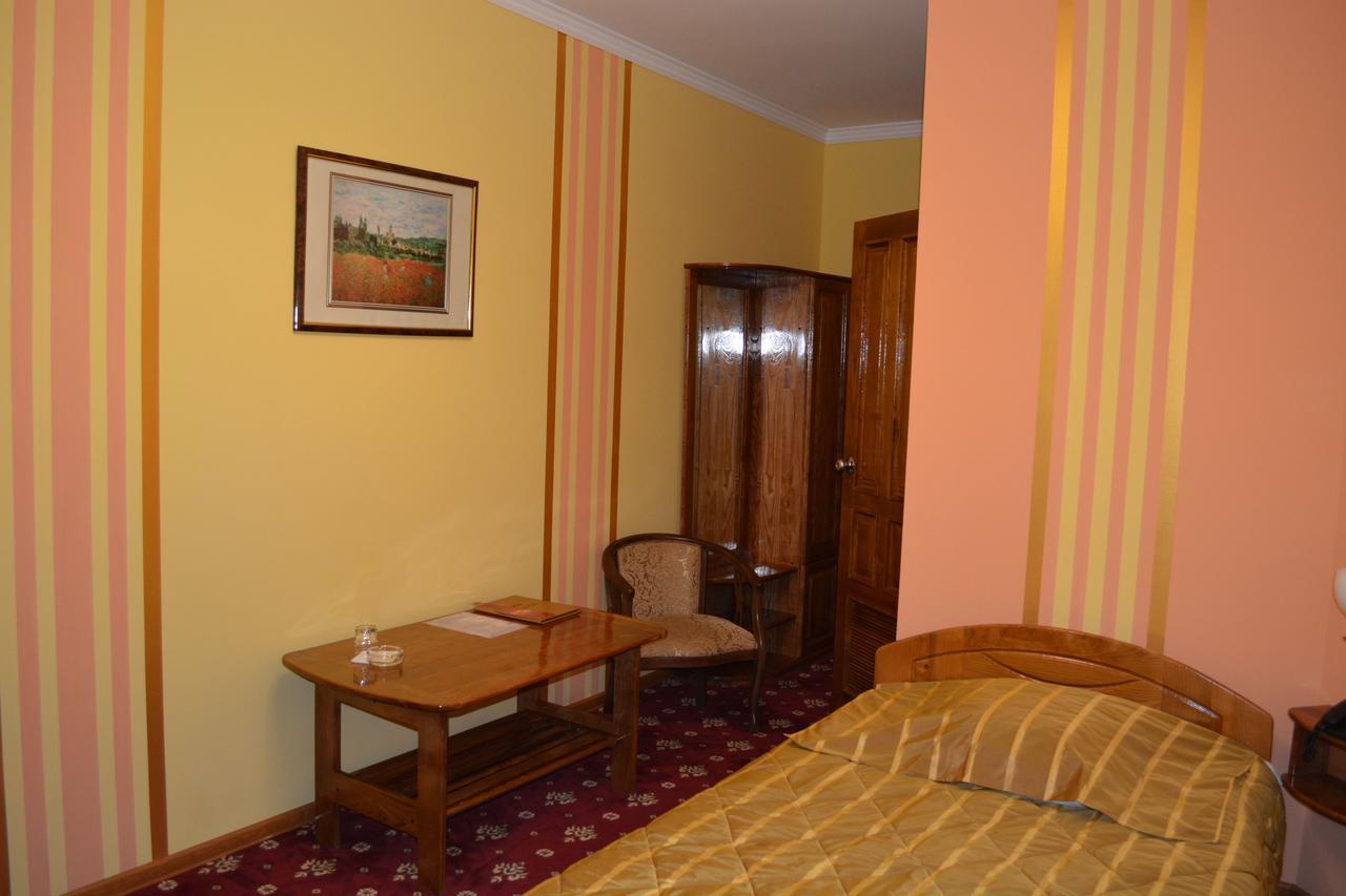 Hotel Papillon Taskent Exterior foto